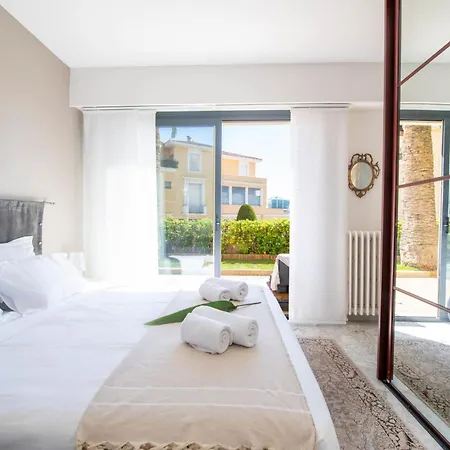 3-br With Private Pool & Sea View