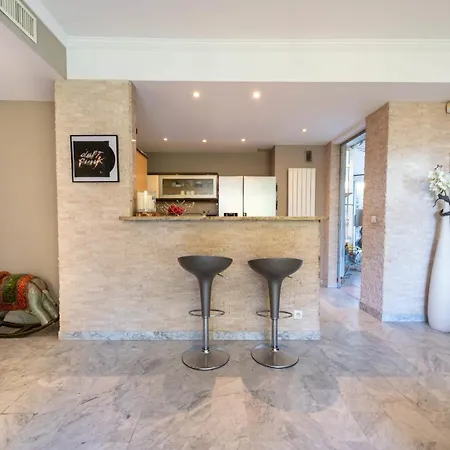 3-br With Private Pool & Sea View *