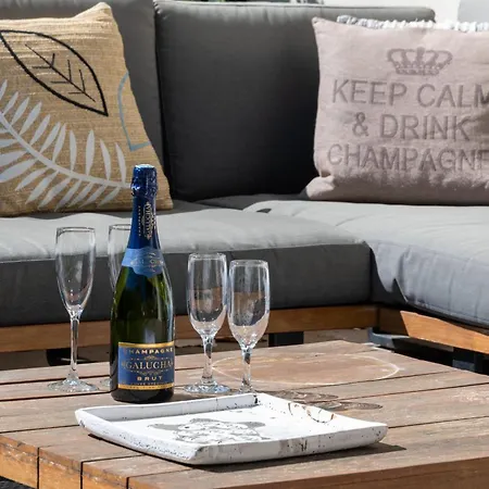 3-br With Private Pool & Sea View Cannes