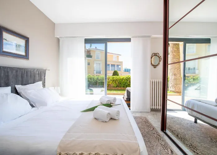 3-br With Private Pool & Sea View