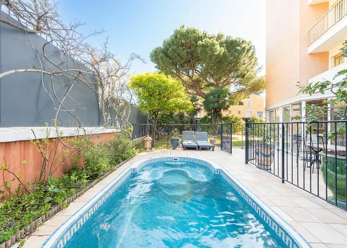 3-br With Private Pool & Sea View