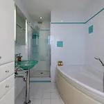 3-br With Private Pool & Sea View Cannes